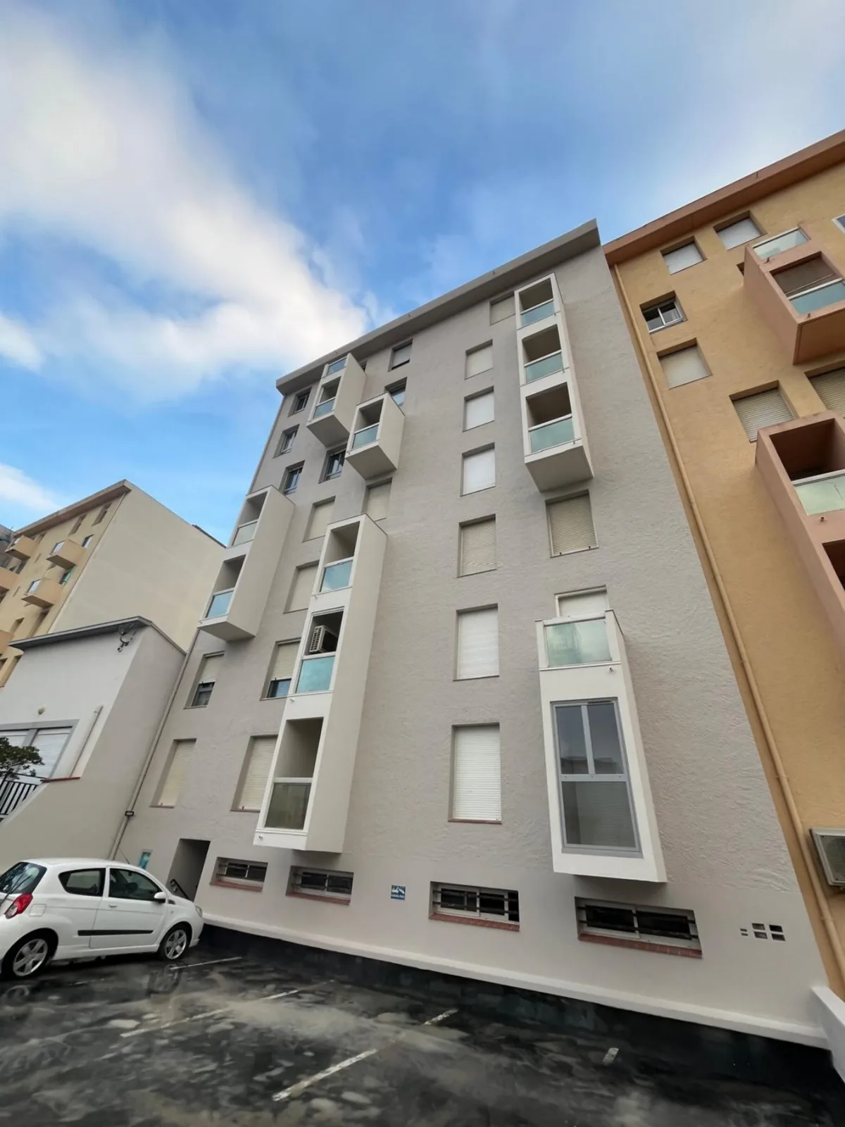 Résidence rénovée après un ravalement de façade à Canet-en-Roussillon
